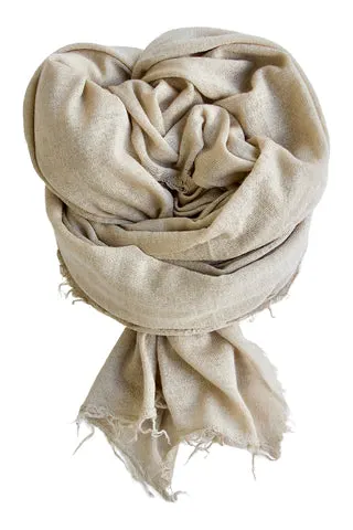 Cashmere tørklæde i nude/sand — produktfoto