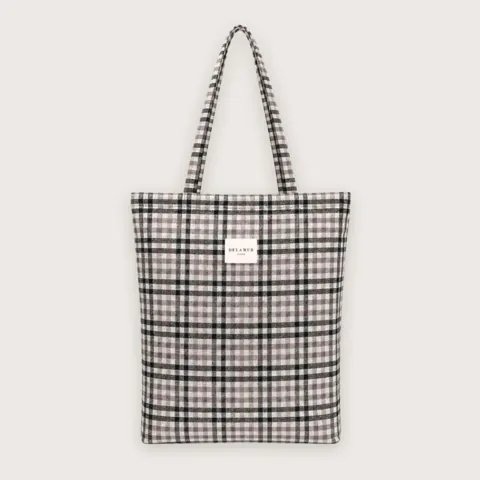 Lille tote bag med tern · En klassisk mulepose i god kvalitet — produktfoto