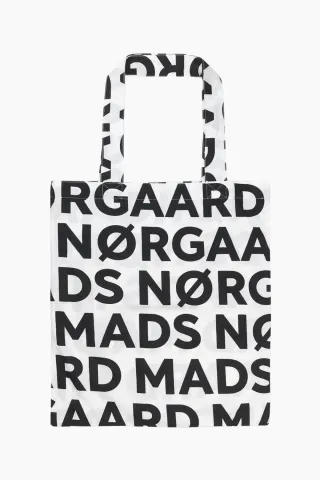 Sacky Atoma AOP Bag - Jet Black - Mads Nørgaard — produktfoto