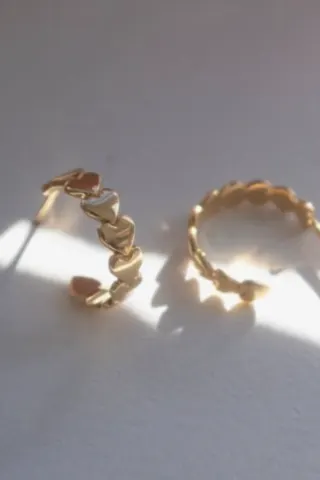 Petit Love Heart Creol - Gold - Stine A — produktfoto