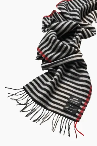 Premium Ellen Scarf - Black/White - Mads Nørgaard — produktfoto