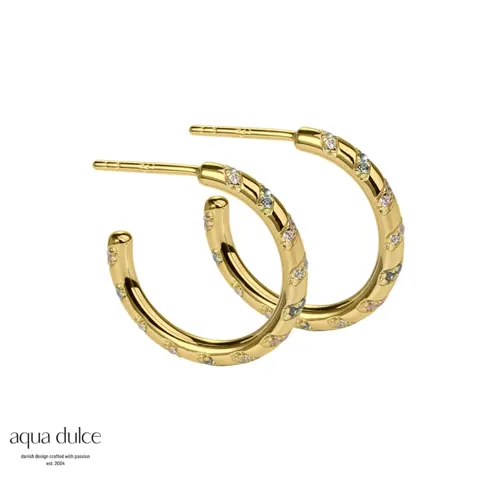 HELIX, 20 mm. hoops i forgyldt sterling sølv med snoet zirkonia i pastel farver. — produktfoto