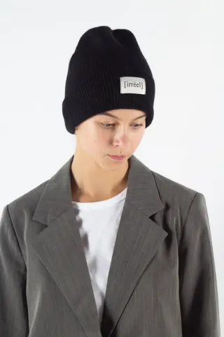 Akeelah wool Beanie - Black - irréel — produktfoto