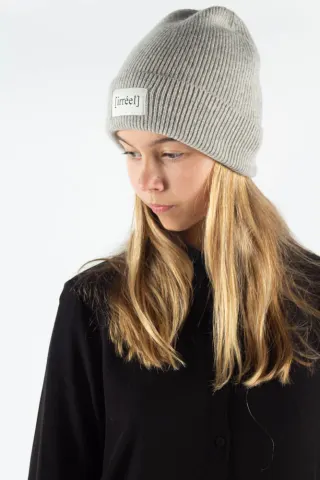 Akeelah wool Beanie - Grey - irréel — produktfoto