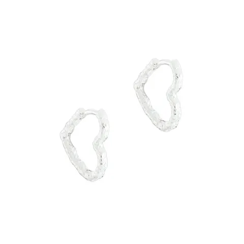 LOVE ME HEART HOOP SMALL | SILVER — produktfoto