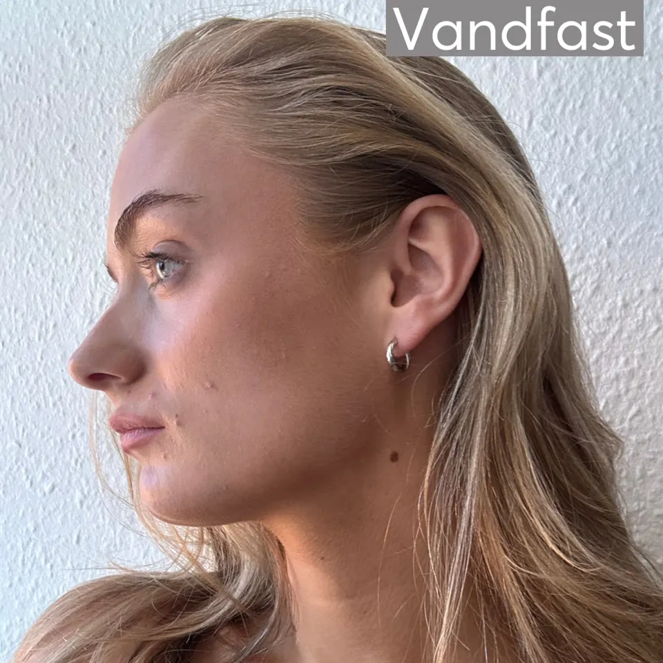 ANNEBRAUNER Classic Hoops Small øreringe — produktfoto