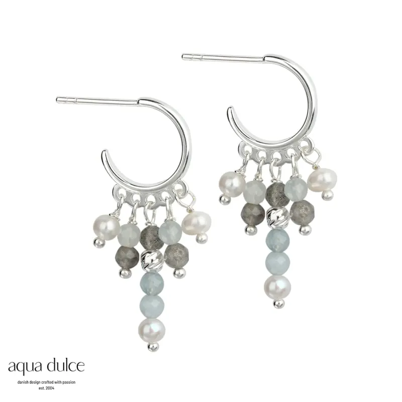 OCEAN, 12 mm. Hoops i sterling sølv med aquamarine, grå calcedonia & ferskvandsperler. — produktfoto