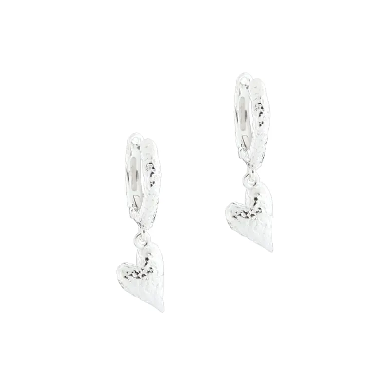 *LOVE ME HOOP WITH HEART | SILVER — produktfoto