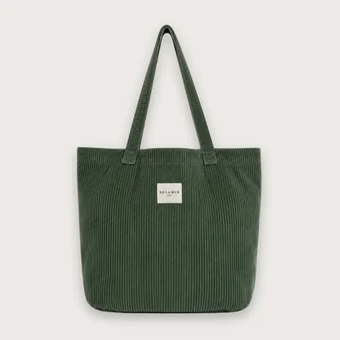 Stor tote bag i grønt bomuldsfløjl fra De la Mur  Chantilly shopper — produktfoto