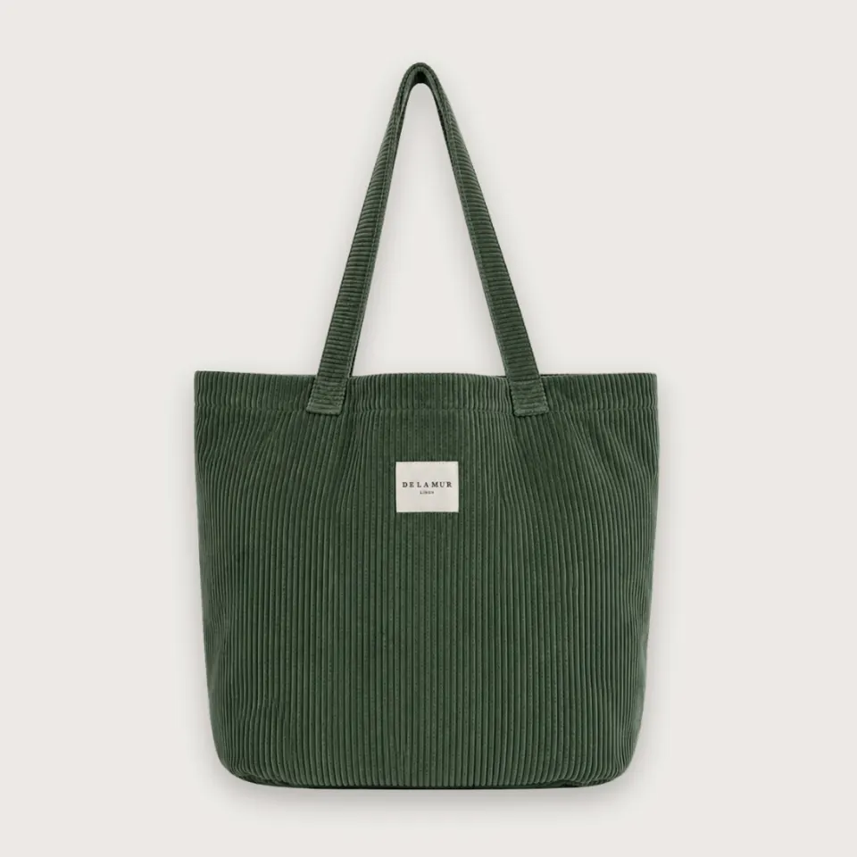 Stor tote bag i grønt bomuldsfløjl fra De la Mur  Chantilly shopper — produktfoto