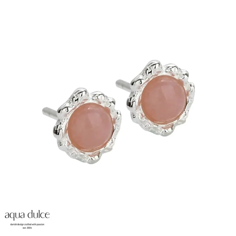 OPAL STUD, Ørestikker i sterling sølv med 6 mm. pink opal. — produktfoto