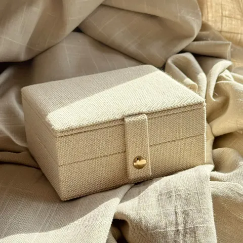 JEWELLERY BOX MEDIUM | SAND - Tarif kode 4202 92 98 90 — produktfoto