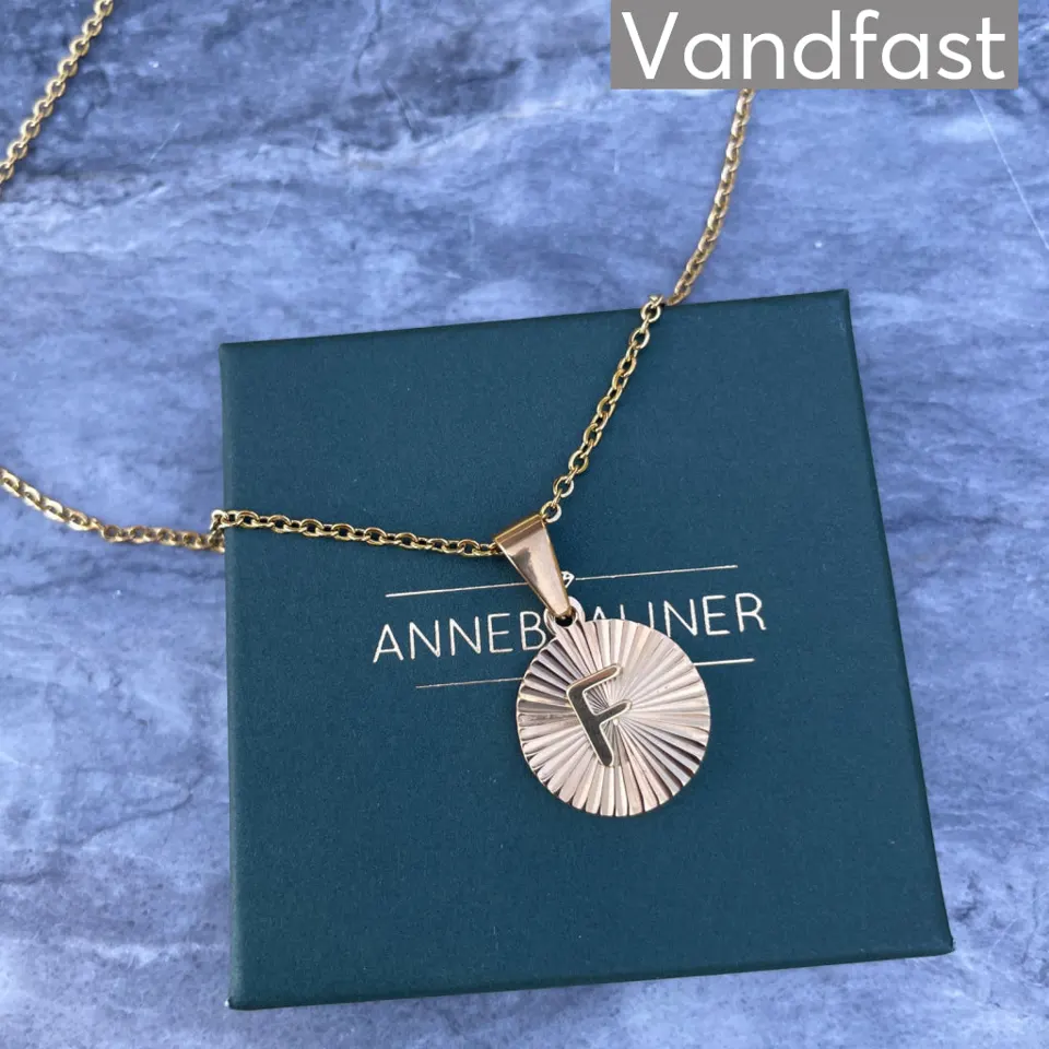 ANNEBRAUNER Sun Burst Letter Halskæde 18K Guldbelagt - A — produktfoto