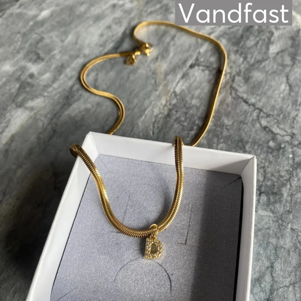 ANNEBRAUNER Snake Letter Halskæde 18K Guldbelagt - A — produktfoto