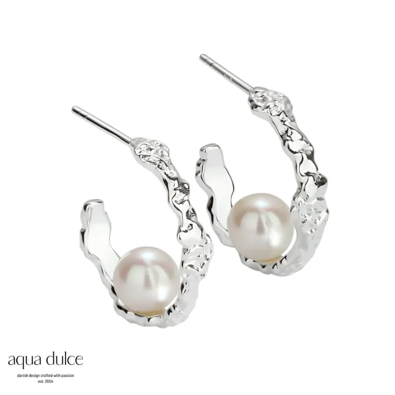 RUFFLE PEARL HOOP | SILVER — produktfoto