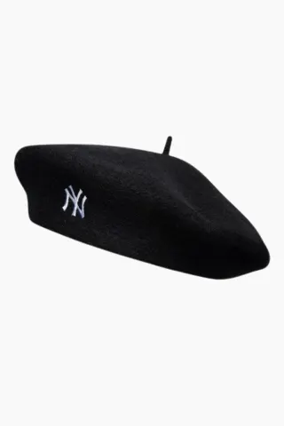 Female Wool Script Beret - Black - New Era — produktfoto
