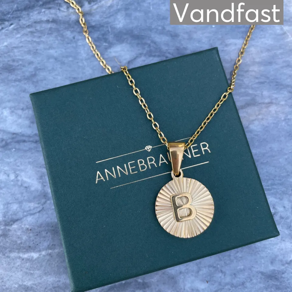 ANNEBRAUNER Sun Burst Letter Halskæde 18K Guldbelagt - A — produktfoto